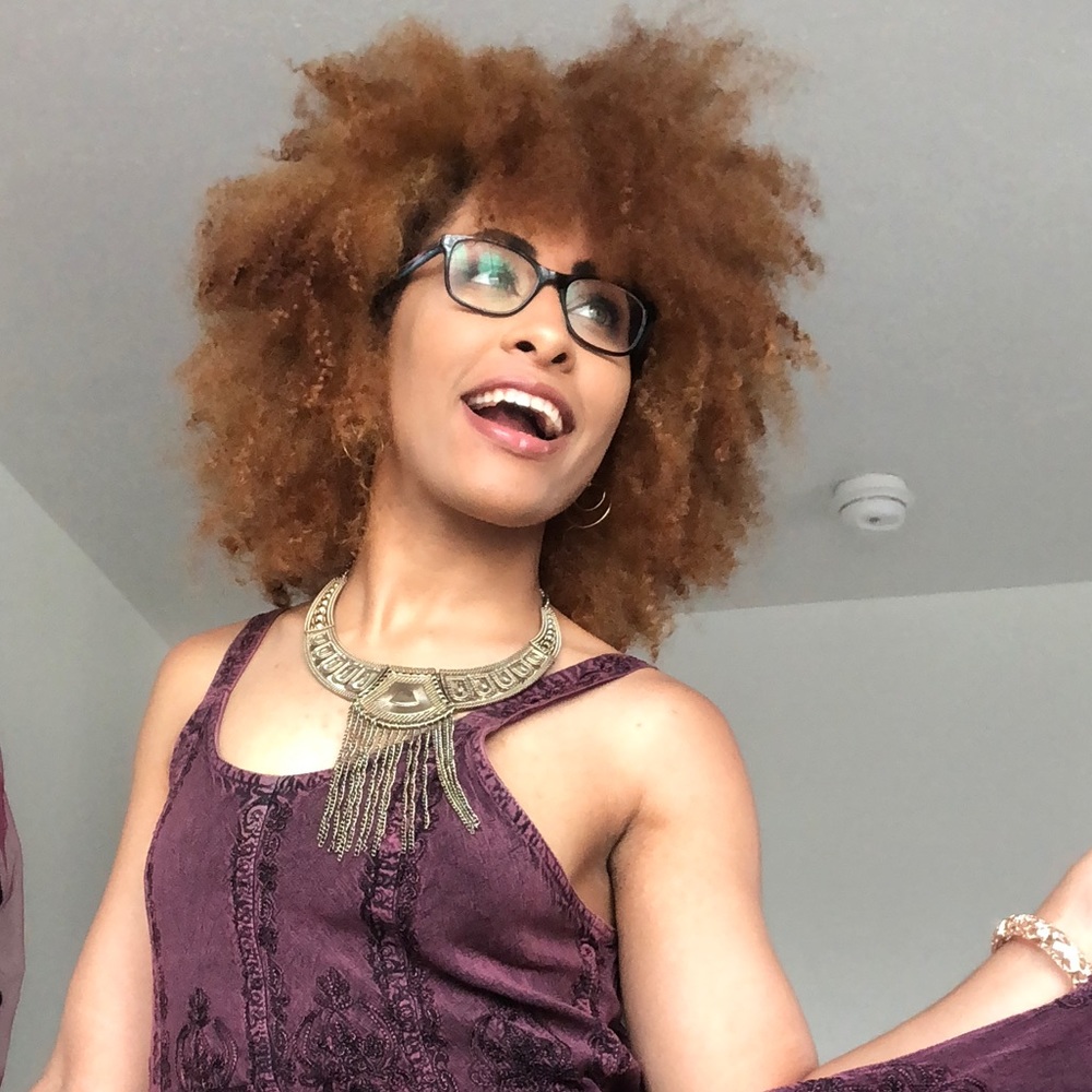 Meet your Posher, Makayla